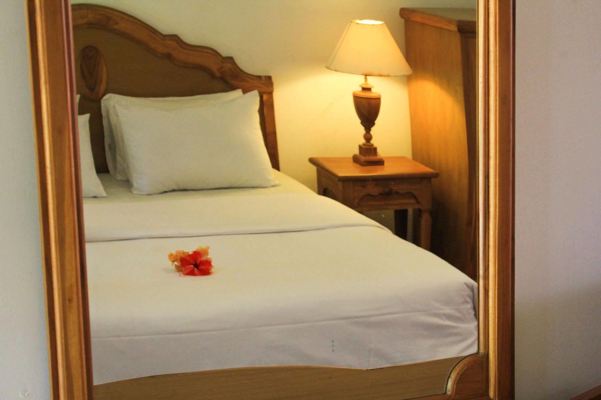 Gili Air Lagoon Resort By Waringin Hospitality Экстерьер фото
